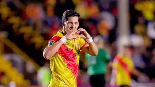 Tepa González podría continuar en Herediano (CS Herediano).