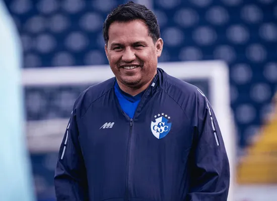 Villatoro no se mueve del banquillo brumoso (CS Cartaginés).