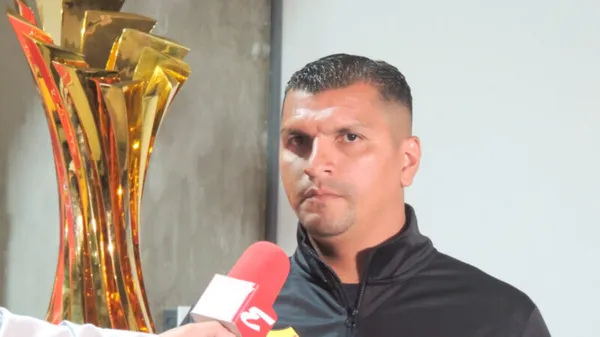 Gustavo Pérez fue duro con los jugadores de Herediano.