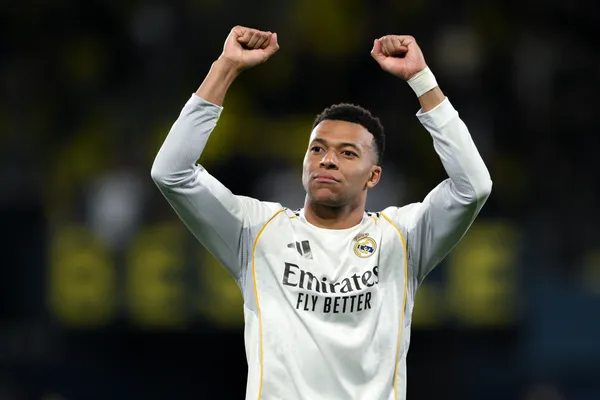 Por ahora falta para vovler a ver a Mbappé vestido de blanco. (Getty Images)