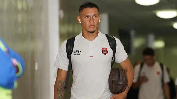 Fernando Piñar se perderá tres partidos con Alajuelense.