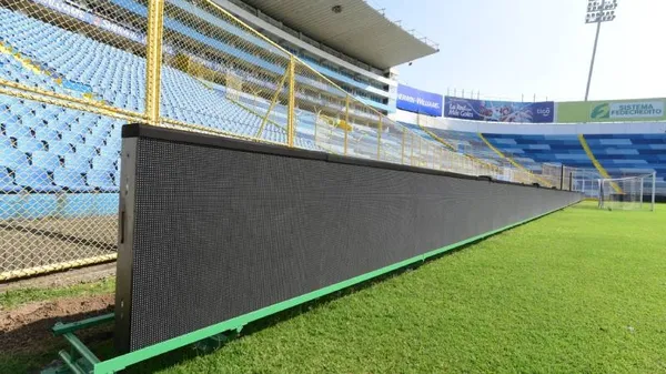 Terminan los preparativos en el Estadio Cuscatlán. (