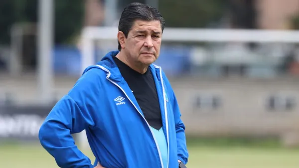 "Cambio de planes": Luis Fernando Tena no vio venir el golpe que sufrió Guatemala a última hora para el partido con Surinam