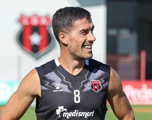 Miloc en Alajuelense. (