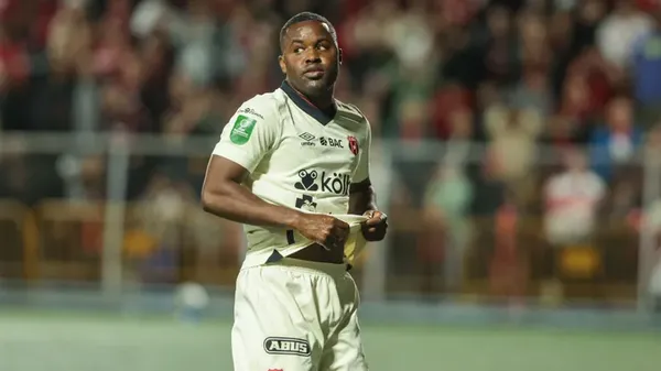 Joel Cambpell con Alajuelense