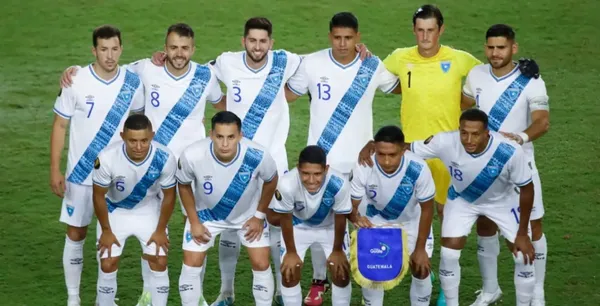 Selección de Guatemala posa para foto - Prensa Libre: Fedefut