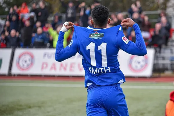 Ariagner Smith le dio la victoria al FK Panevezys.