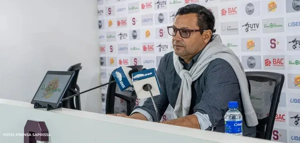 Jeaustin Campos analizó al Saprissa.