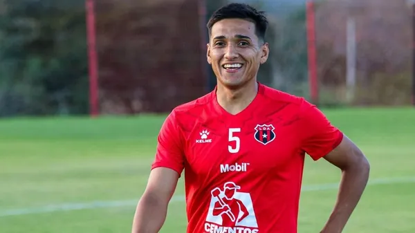 Escalante jugó en Boca y en Alajuelense (LDA)