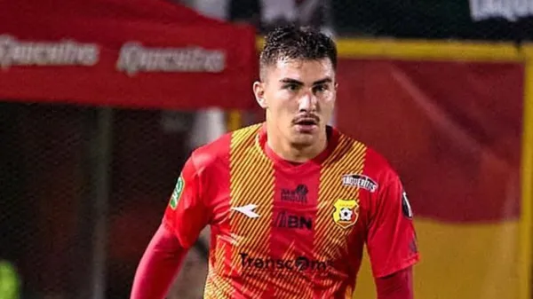 Fernán Faerron no fue convocado por un tema físico.