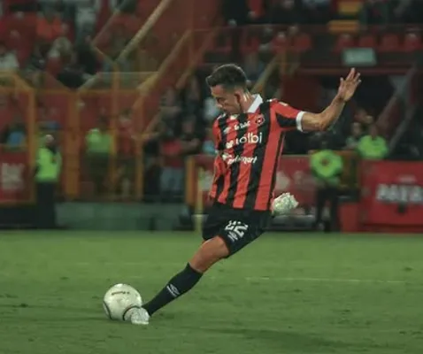 El ciclo de Cabezas en la Liga fue breve y accidentado (Instagram).