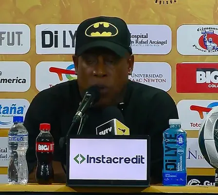 Medford quiere que el Ricardo Saprissa se convierta en un "infierno" (X).