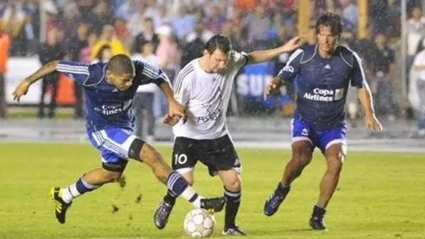 La última vez que Lionel Messi visitó Panamá fue el 15 de julio de 2010. El partido enfrentó a Los Amigos de Messi contra el equipo Resto del Mundo, que cayó 6-4. (