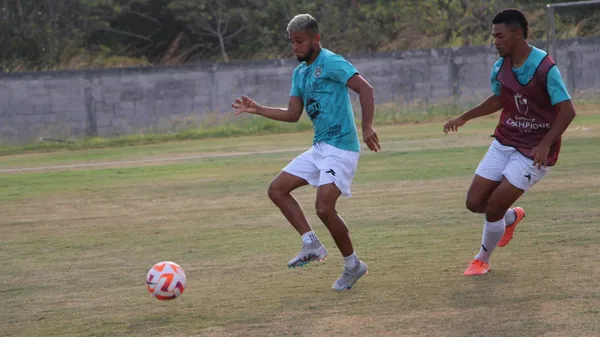 Víctor Ávila en su último entrenamiento antes de enfrentar a New England (CAI)