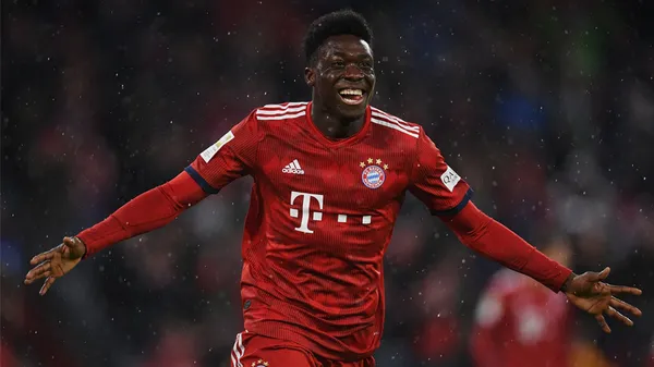 Alphonso Davies con el Bayern Múnich 
