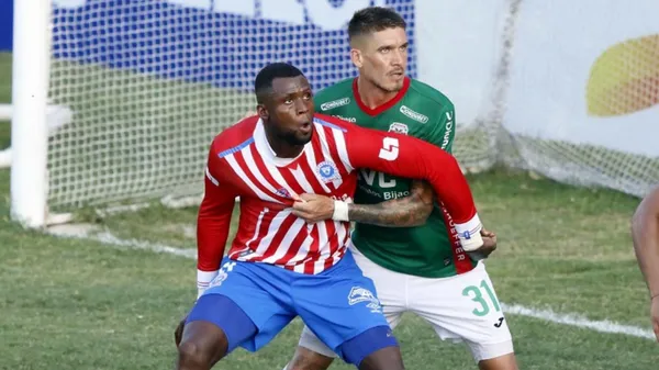 Olimpia perdió ante Marathón y fue su segunda derrota al hilo. (