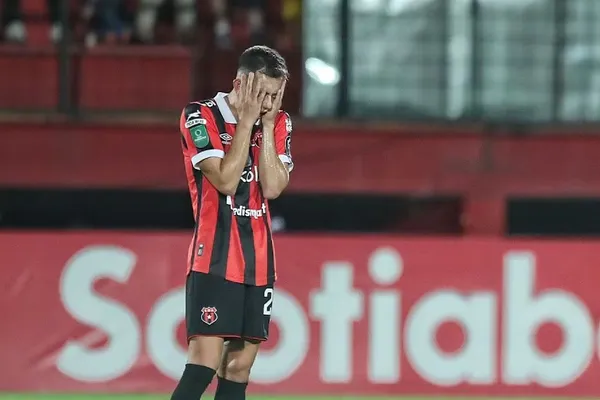 Kevin Cebezas con Alajuelense