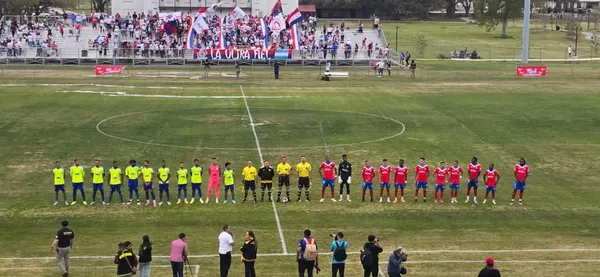 De "potrero" fue catalogada la cancha dónde jugó Olimpia. (