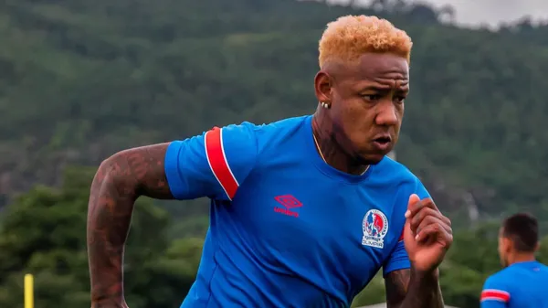 Romell Quioto viene entrenando con Olimpia desde que quedó libre del Montreal.