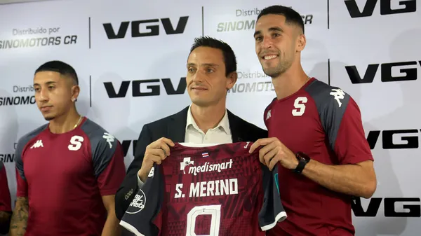 Las salidas de Sergio Gila y Sabin Merino pueden poner en jaque a Saprissa.