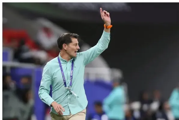 Ahora va a dirigir a la selección de Honduras, según informes.
