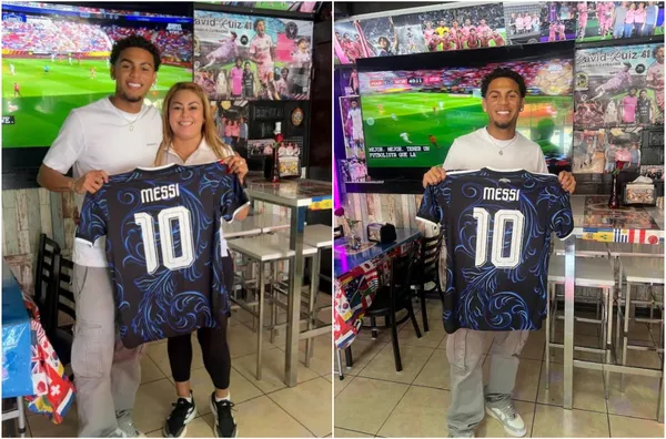 Alba Ochoa recibió la camisa de Lionel Messi