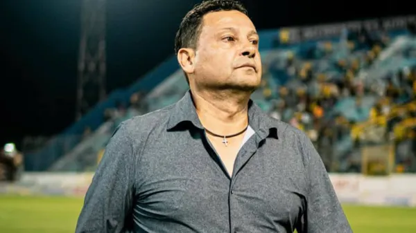 Jeaustin Campos sigue con el sueño de dirigir a Costa Rica. (