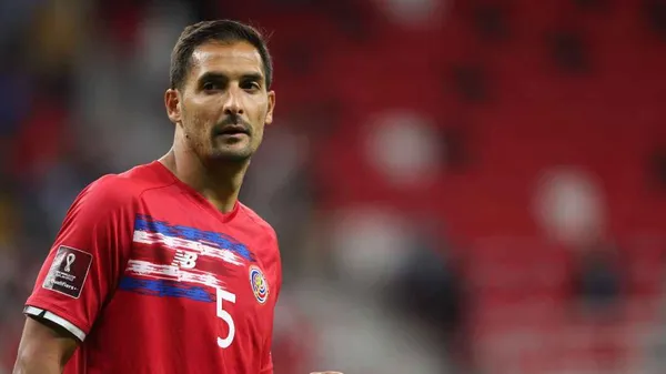 Celso Borges durante las Eliminatorias Concacaf para el Mundial de Qatar. (