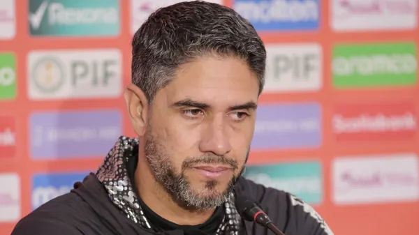 Pablo Salazar va a trabajar en la Federación. (