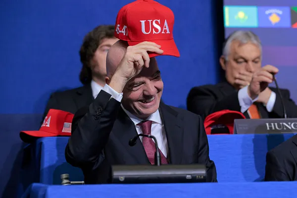 El Mundial de Norteamérica 2026 tiene a Gianni Infantino frotándose las manos (Getty Images).