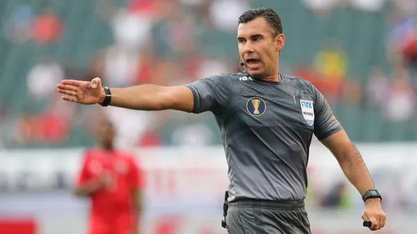 Mario Escobar, árbitro mundialista en Qatar 2022, dirigió a México en 8 encuentros de los cuales ganó 3, empató 3 y perdió 2. (