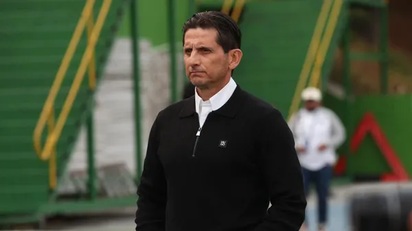 Rónald González se acerca a la Fedefútbol.