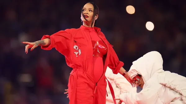 Rihanna durante en el show de medio tiempo de 2023. (