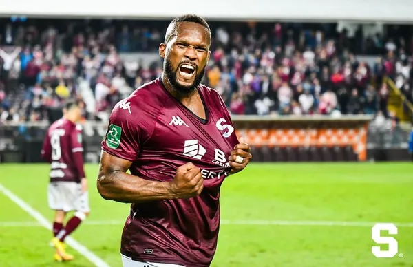 Kendall Waston - Saprissa