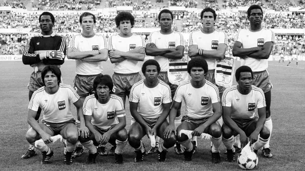 Los seleccionados de Honduras posan antes de debutar contra España en 1982. (