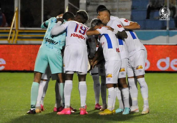 Olimpia de Troglio va por los invictos más poderosos del fútbol centroamericano