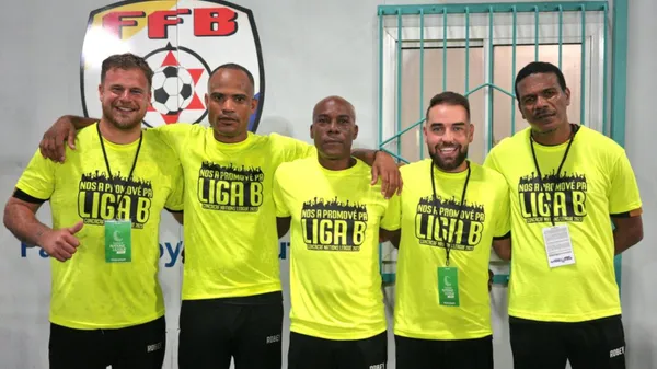 Rilove Janga es el entrenador de Bonaire. (