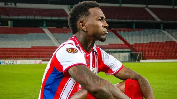 Omar Browne es buscado por Herediano. (