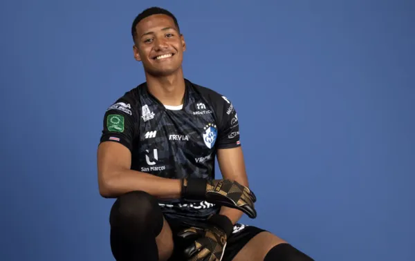 Christopher Moya estará una semana jugando en Europa.