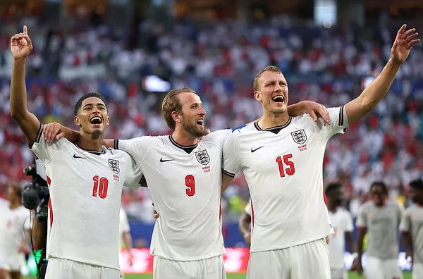 Las figuras de Inglaterra celebran el boleto a las semifinales del Mundial 2026 (Getty).