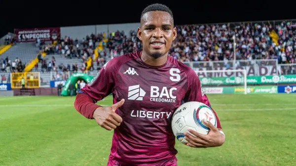 Orlando Sinclair sorprende con su decisión.