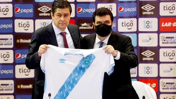 Gerardo Paiz junto a Luis Fernando Tena.