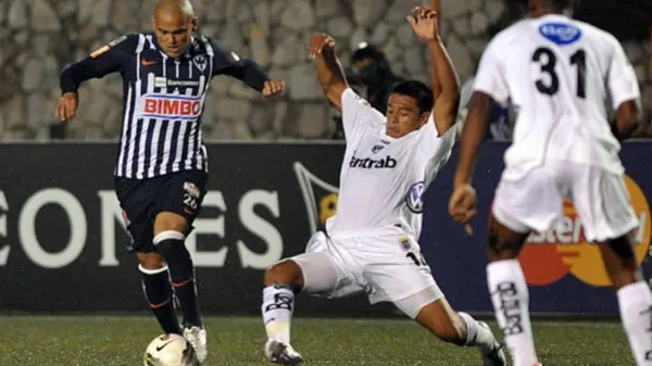 Comunicaciones venció 1-0 a Monterrey en la Concachampions 2011-12 (