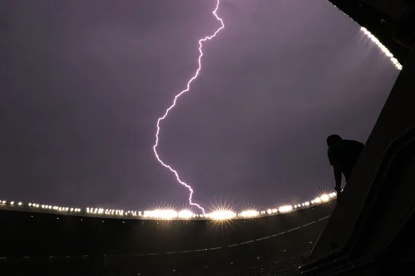 Riesgo de suspensión en el Azteca (Carl Recine/Getty Images).