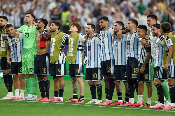 Los vigentes campeones del mundo esperan por Cabo Verde (Getty Images).