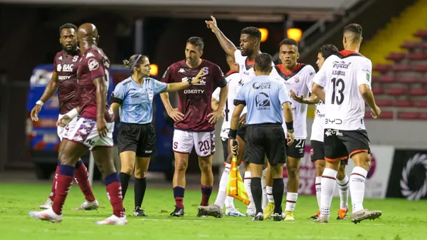 La última vez que se vieron las caras, el pasado 17 de julio, Alajuelense venció 3-1 a Saprissa en una caliente Recopa. (