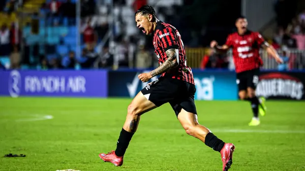 De ser marginado por Guimaraes a convertirse en figura con "Machillo" Ramírez: Hernández lleva 12 goles y 5 asistencias en 77 partidos con Alajuelense. (