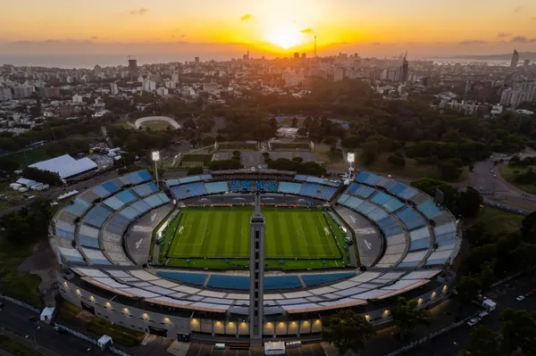 La Copa del Mundo volverá a sus raíces con un partido conmemorativo en el Estadio Centenario de Montevideo (Getty Images).