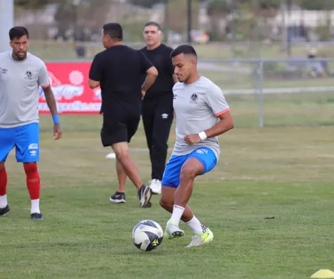 Edwin Rodríguez prefirió no jugar el partido por miedo a lesionarse. (