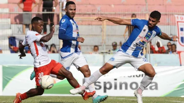 A pesar del 0-0, Olimpia hizo historia ante los ceibeños al llegar a 41 partidos invicto en la Liga Nacional, superando el record que ellos mismos habían impuesto entre 1968 y 1970. (